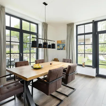 Reetdachhaus Seerose Сasa de vacaciones *