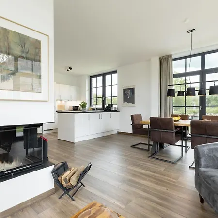 Reetdachhaus Seerose *